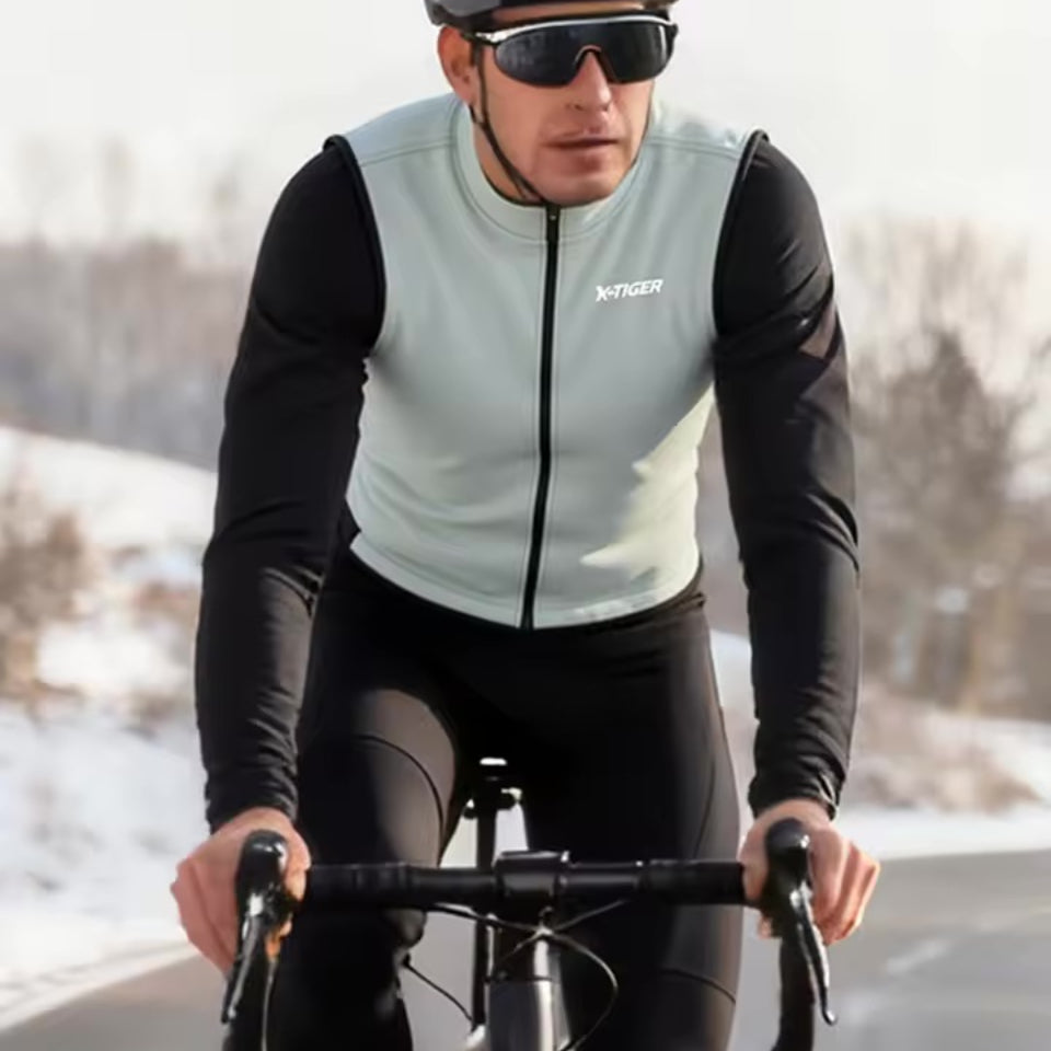 Sleeveless Thermal Cycling Vest with Zip Pocket - ThermoPro